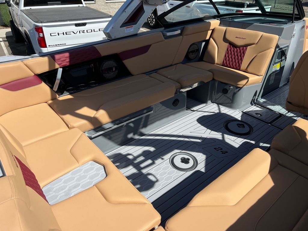 2024 mastercraft XT24