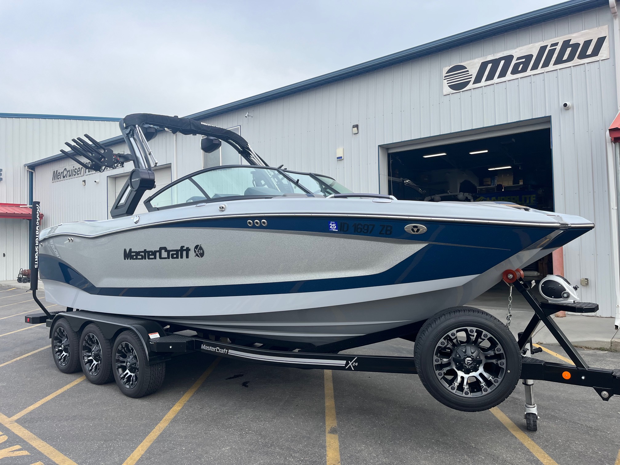 2022 MasterCraft X24