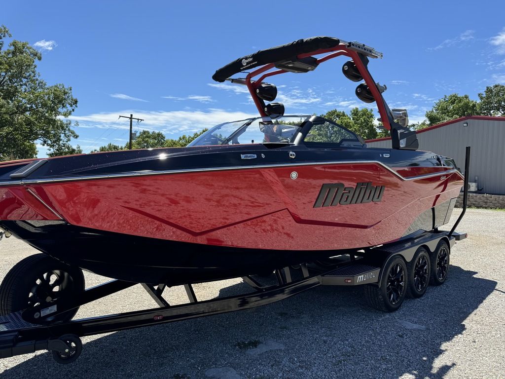 2024 Malibu Boats M242