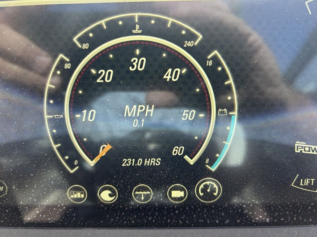 2022 Malibu Boats 25 LSV
