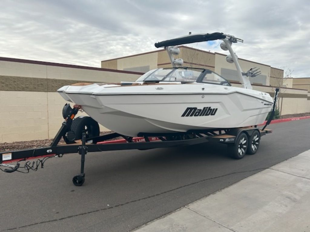 2025 Malibu Boats 22 MXZ