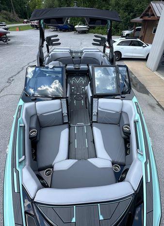 2024 Supra SL400