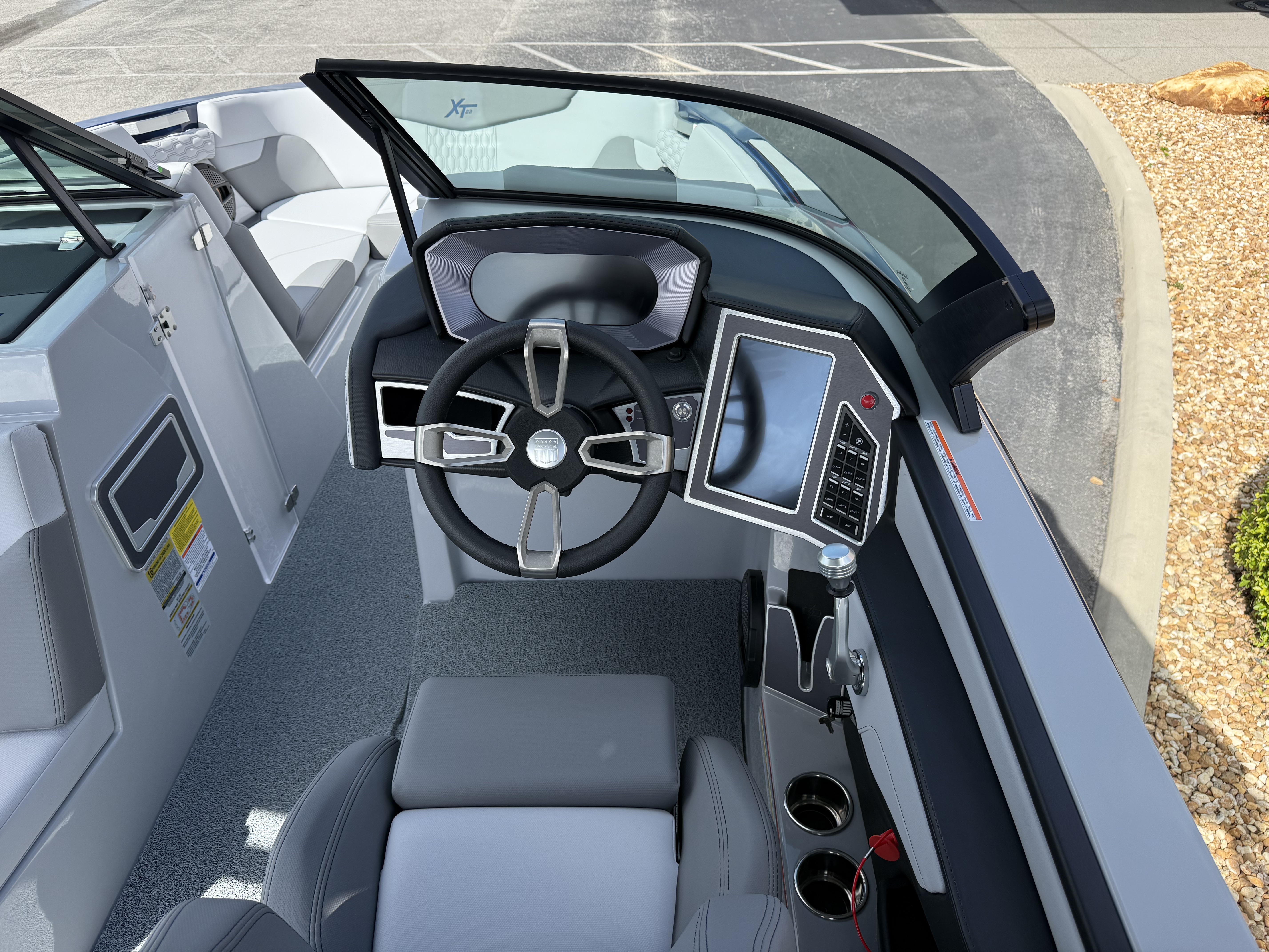2024 MasterCraft XT22