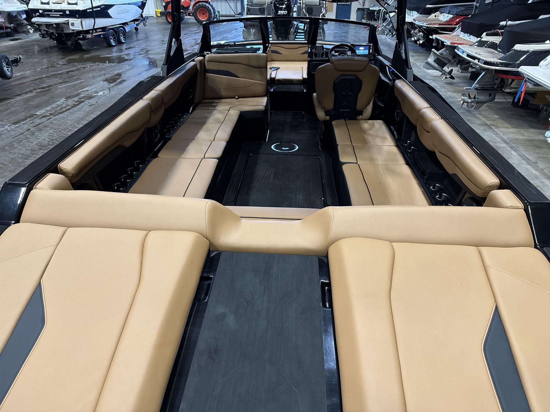 2025 Axis T250