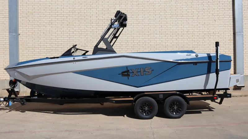 boat.Title