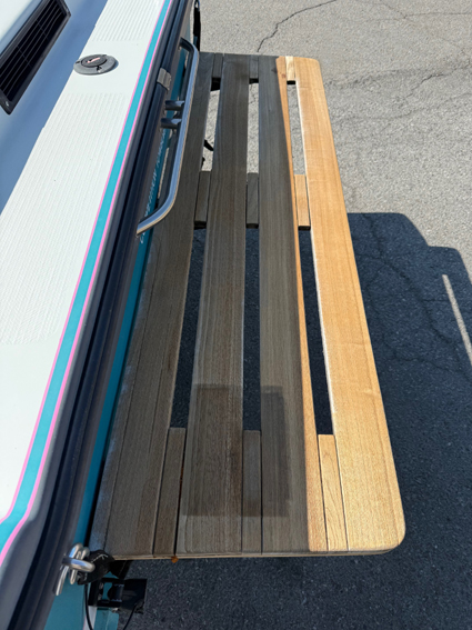 1993 20' Sanger "Skier DX II" Closed Bow