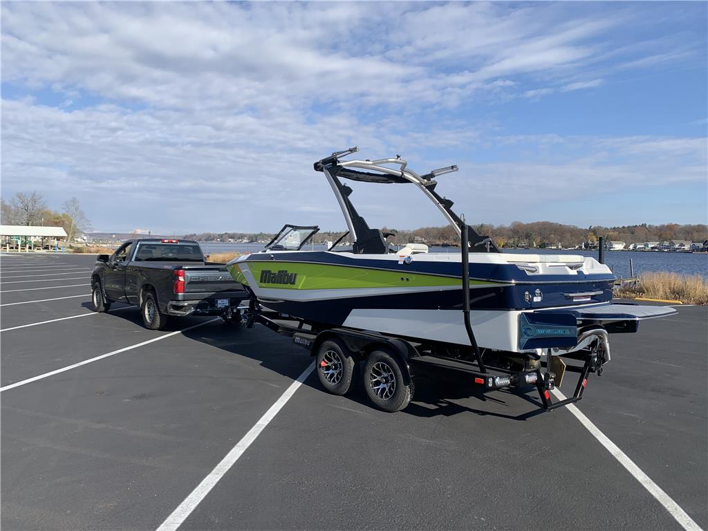 2024 Malibu LX-R