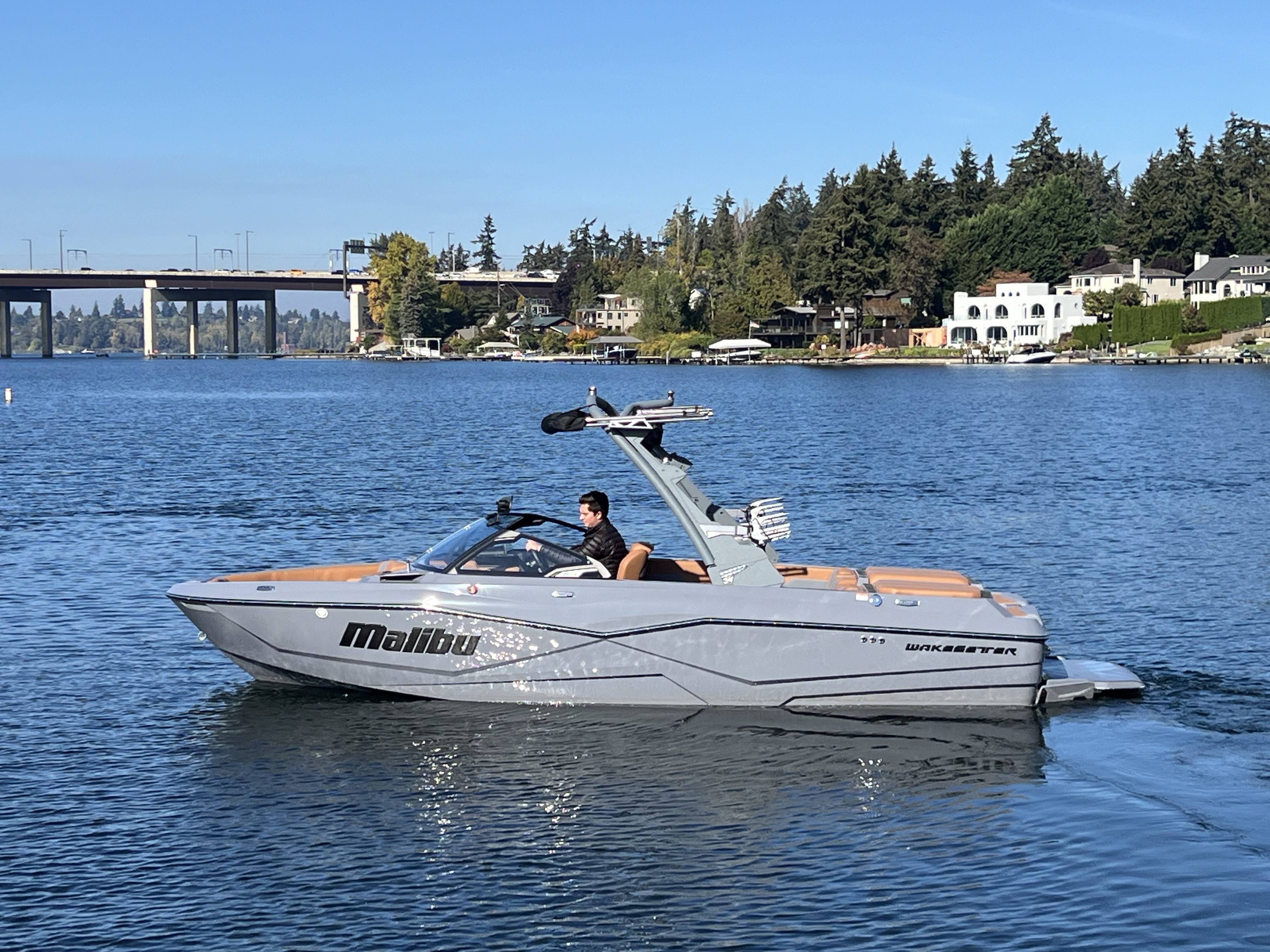 2025 Malibu 22 LSV