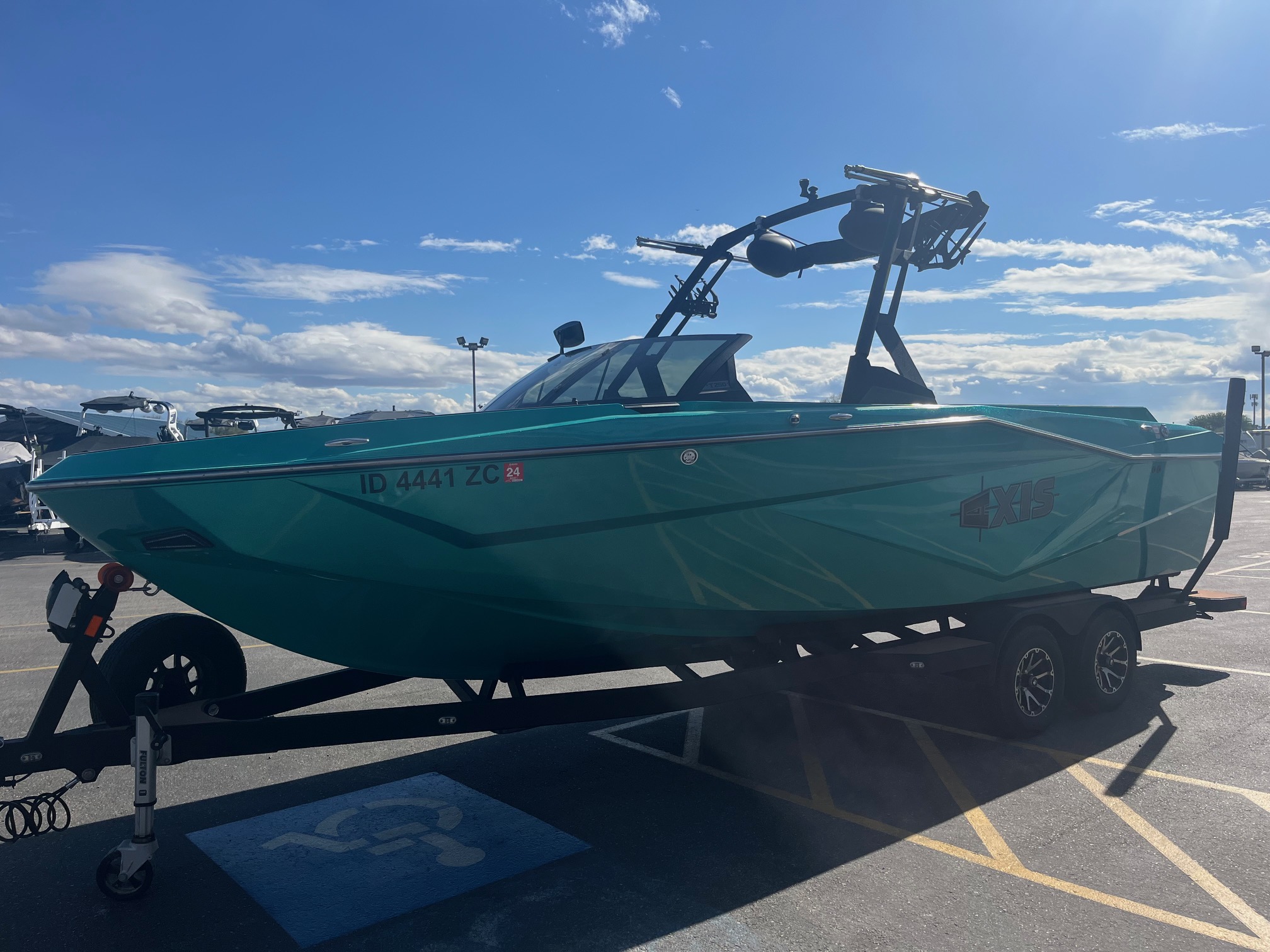2023 Axis T250