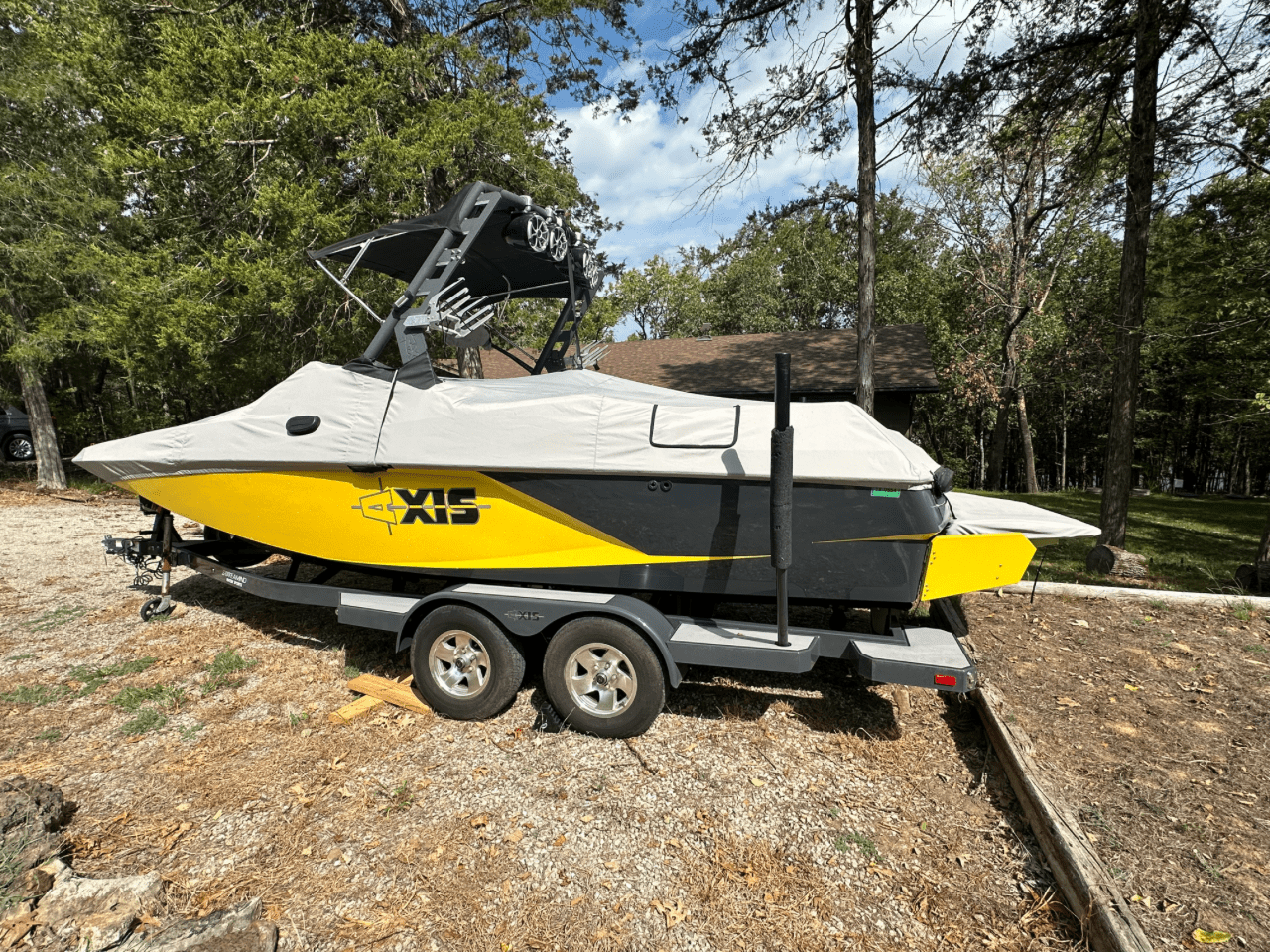 2016 Axis A22