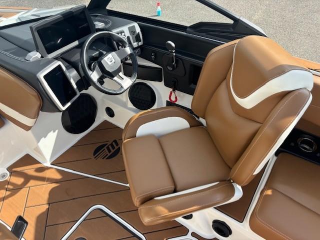 2022 Malibu 22 LSV – *Pending Deal*