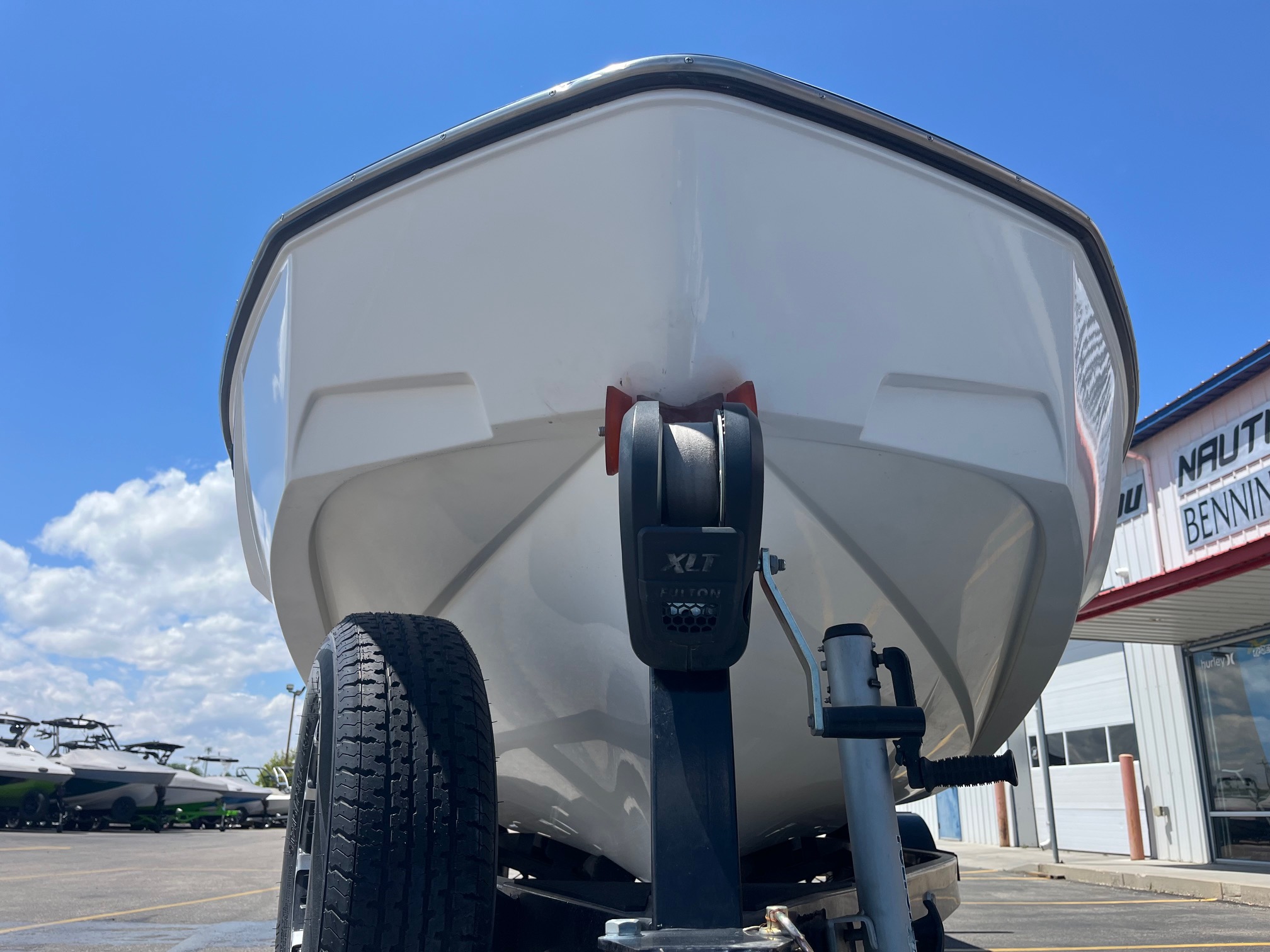2022 Axis T220