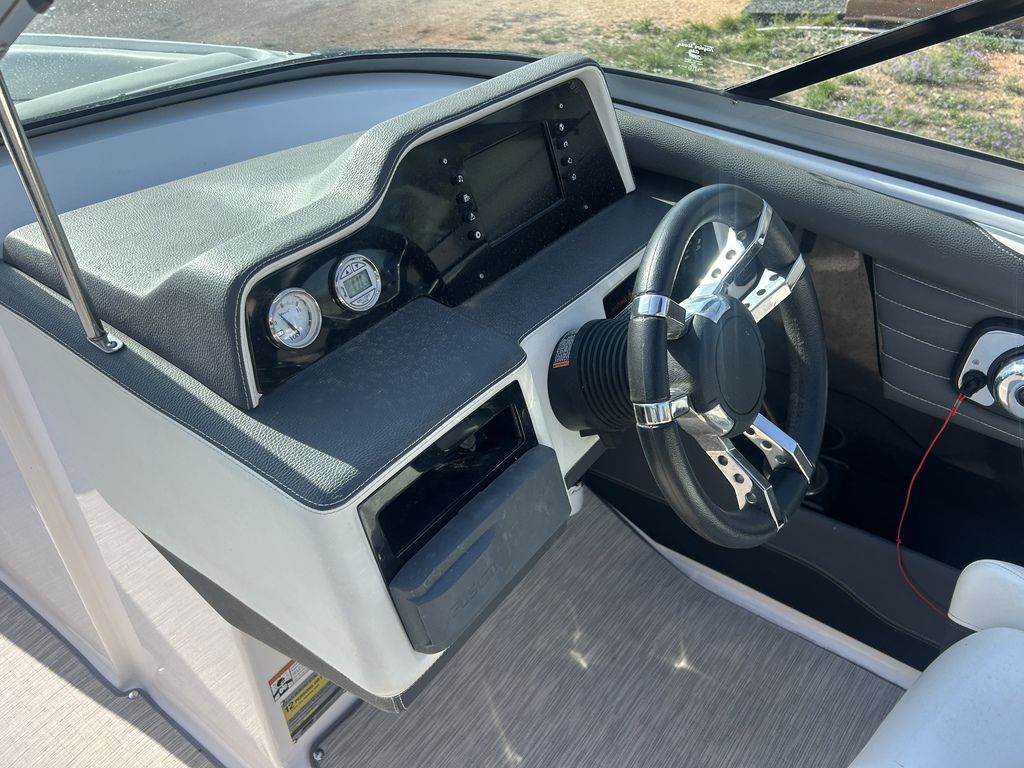 2017 Regal 2300