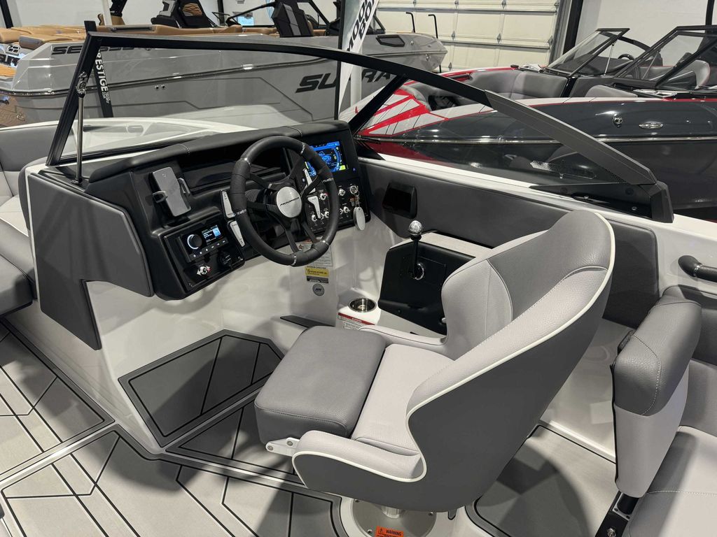 2025 MOOMBA Max