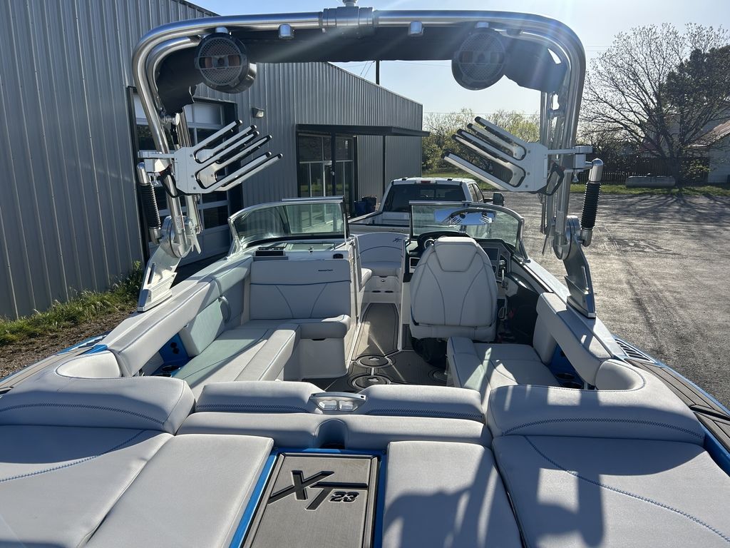 2021 MasterCraft XT23