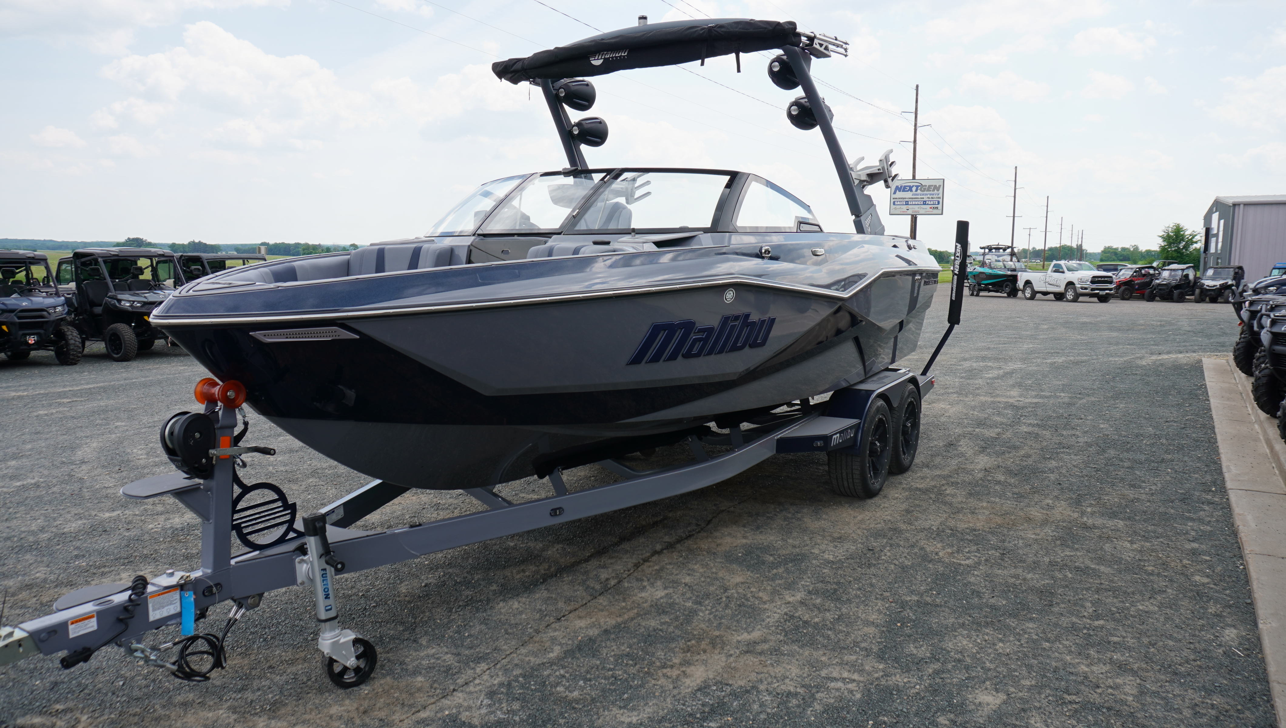 2023 Malibu Boats 22 LSV