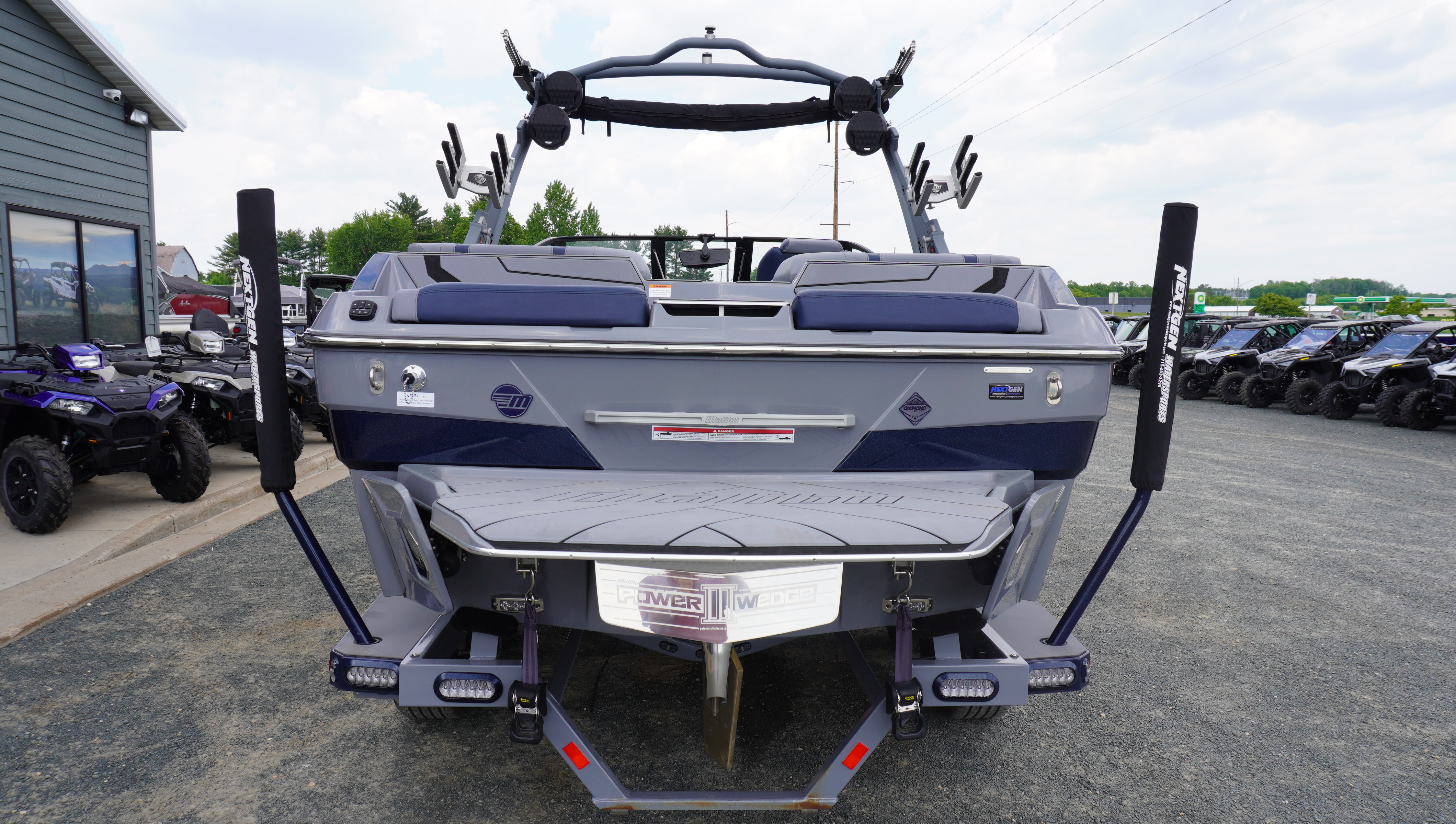 2023 Malibu Boats 22 LSV