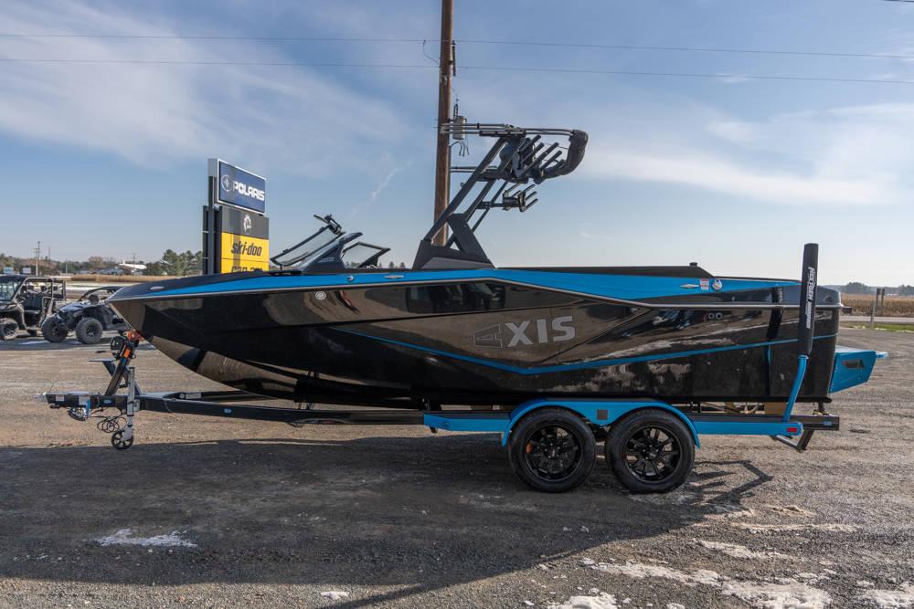 boat.Title