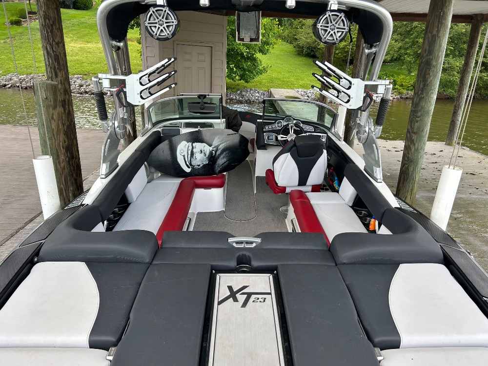 2017 Mastercraft XT23