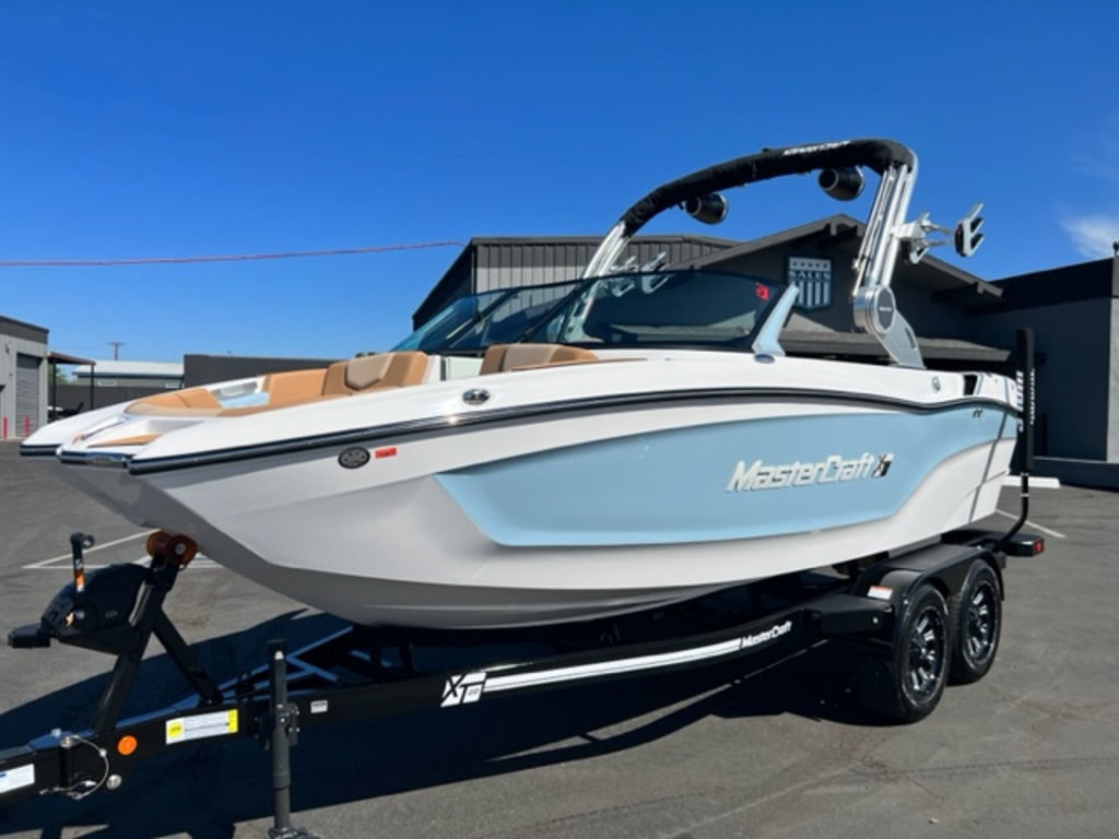 2024 Mastercraft XT20