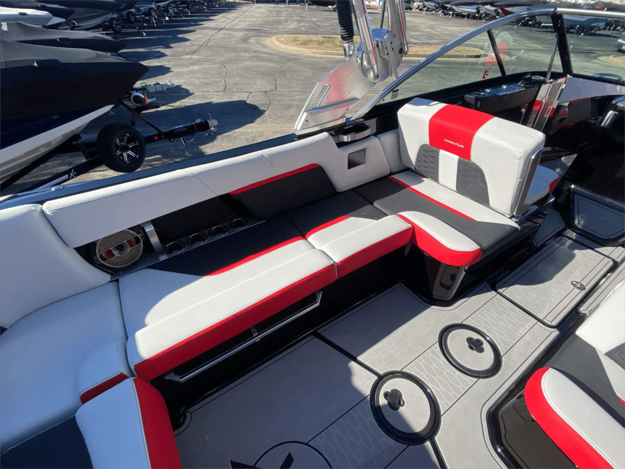 2021 MasterCraft X26 Icon