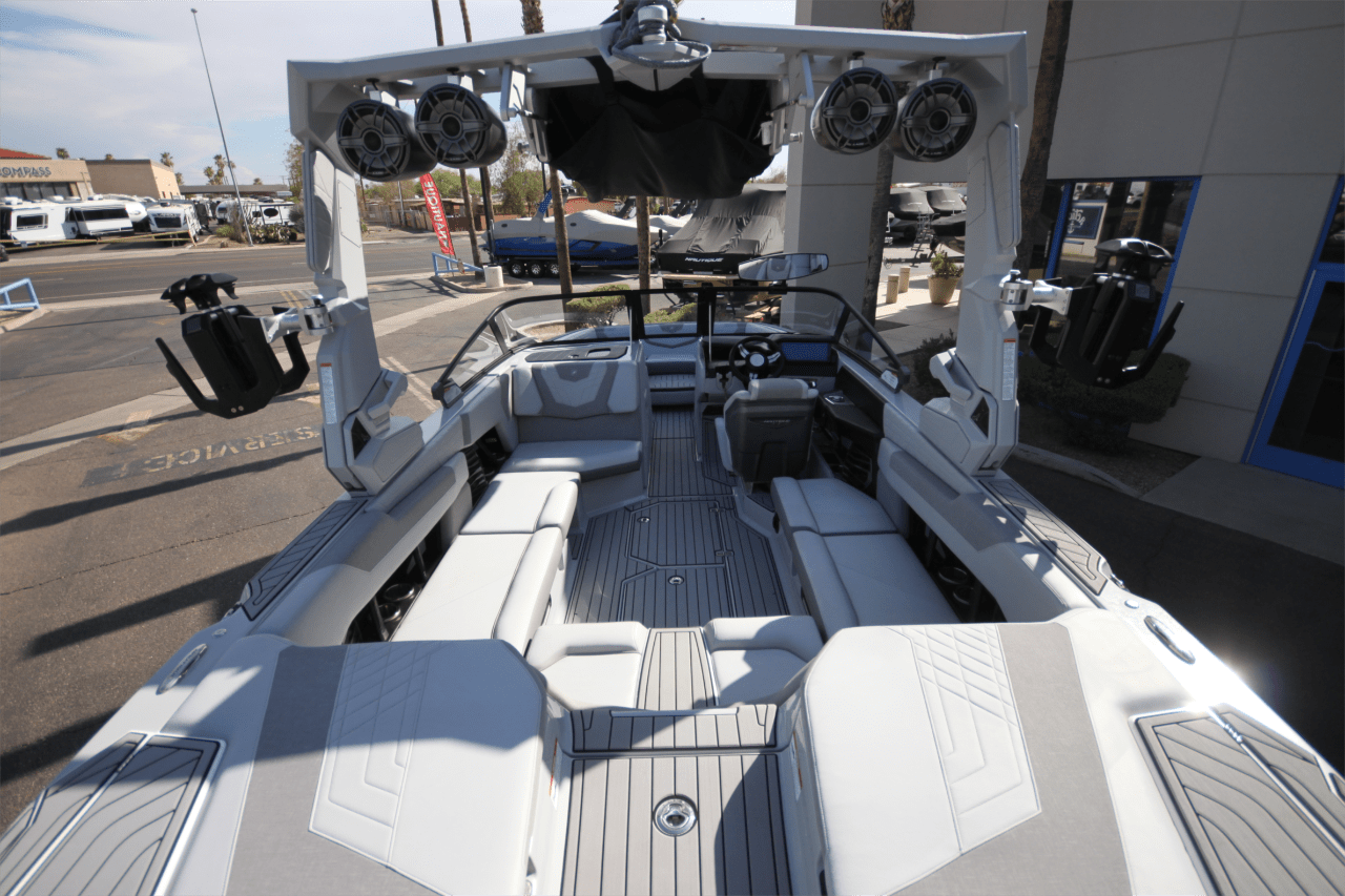 2022 Super Air Nautique G23 – 110 hours Excellent Condition