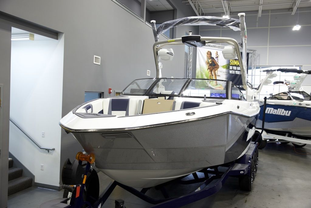 2025 Malibu Boats 26 LSV