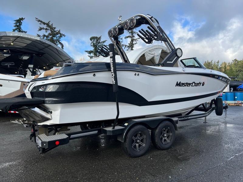 2022 MasterCraft X24