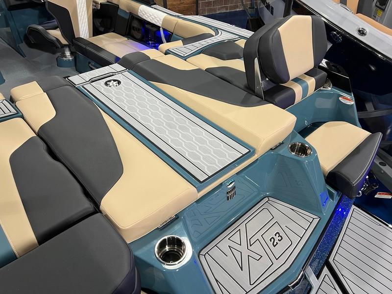 2025 MasterCraft XT23
