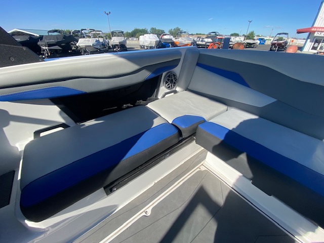 2022 Axis Wake Research T220