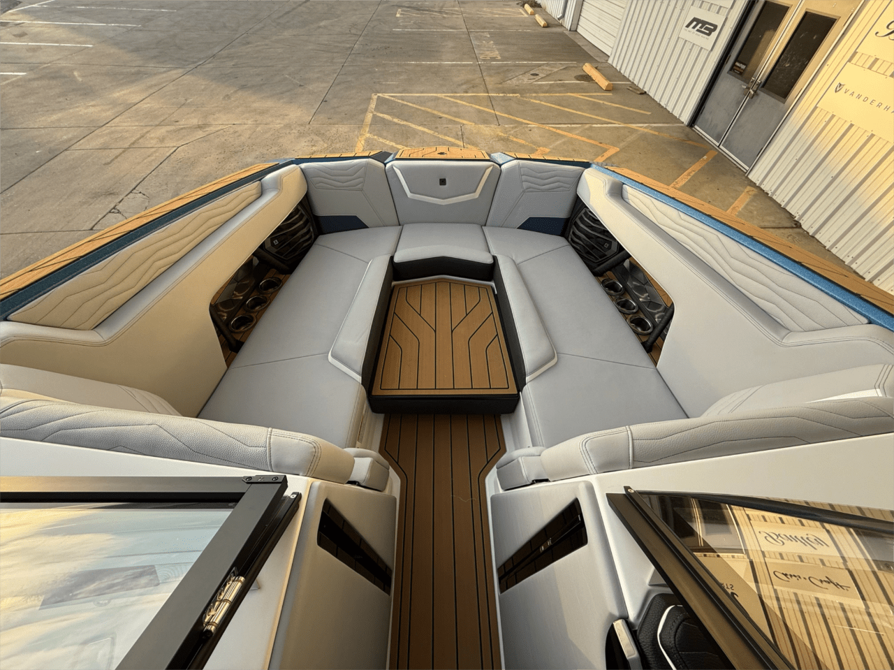 2025 Nautique G25