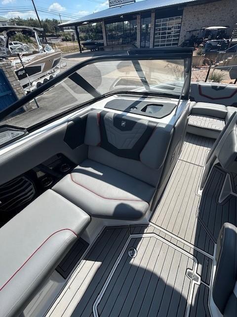 2022 Nautique G23