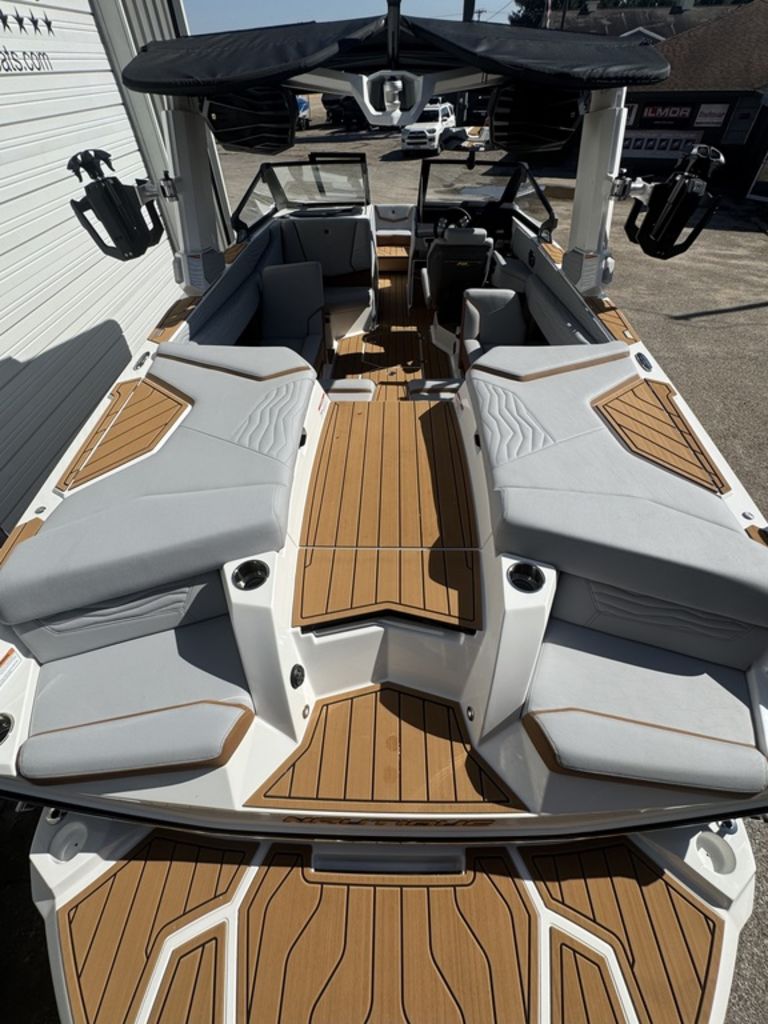 2025 Nautique Super Air Nautique G23
