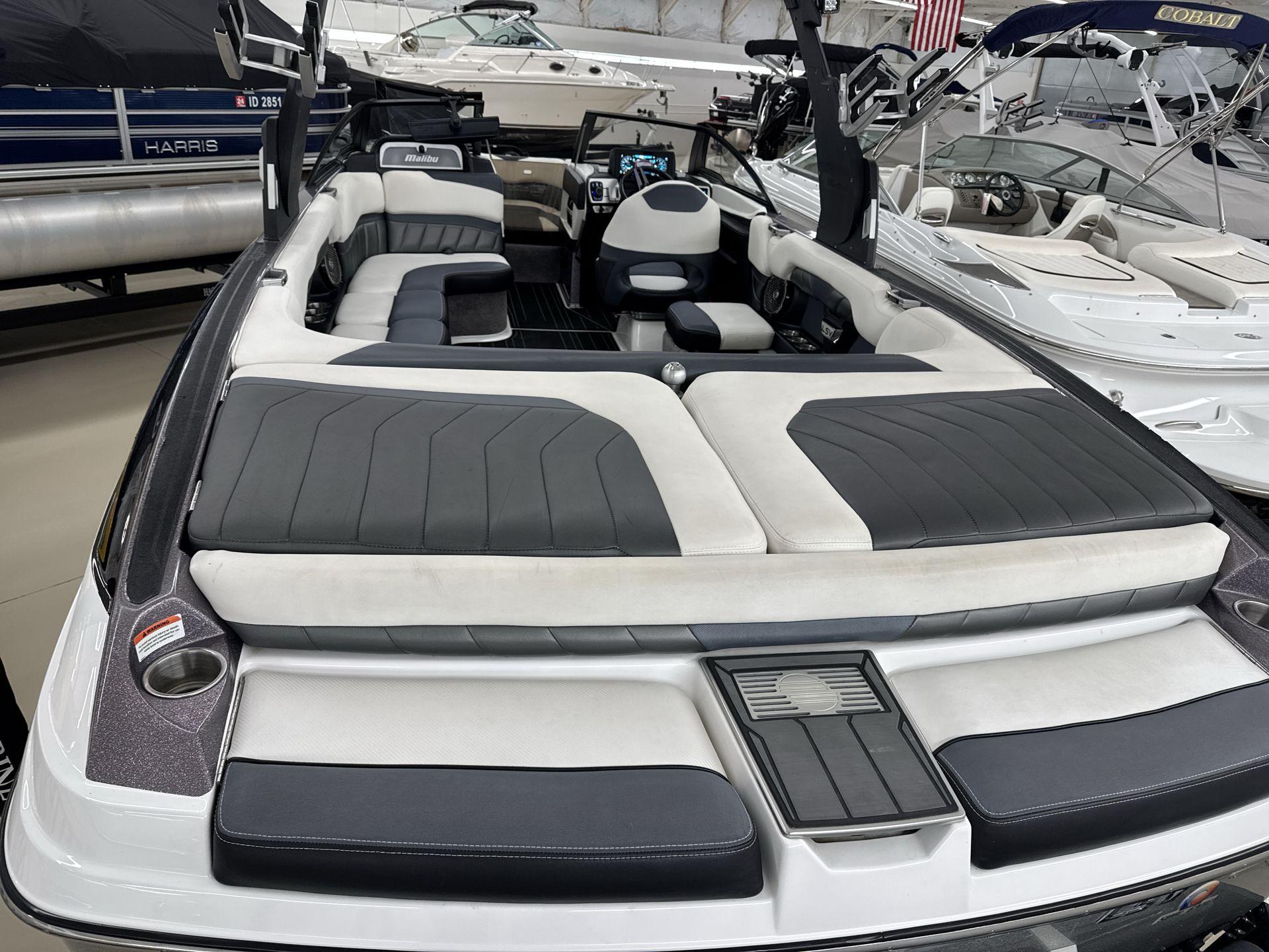 2016 Malibu 25 LSV