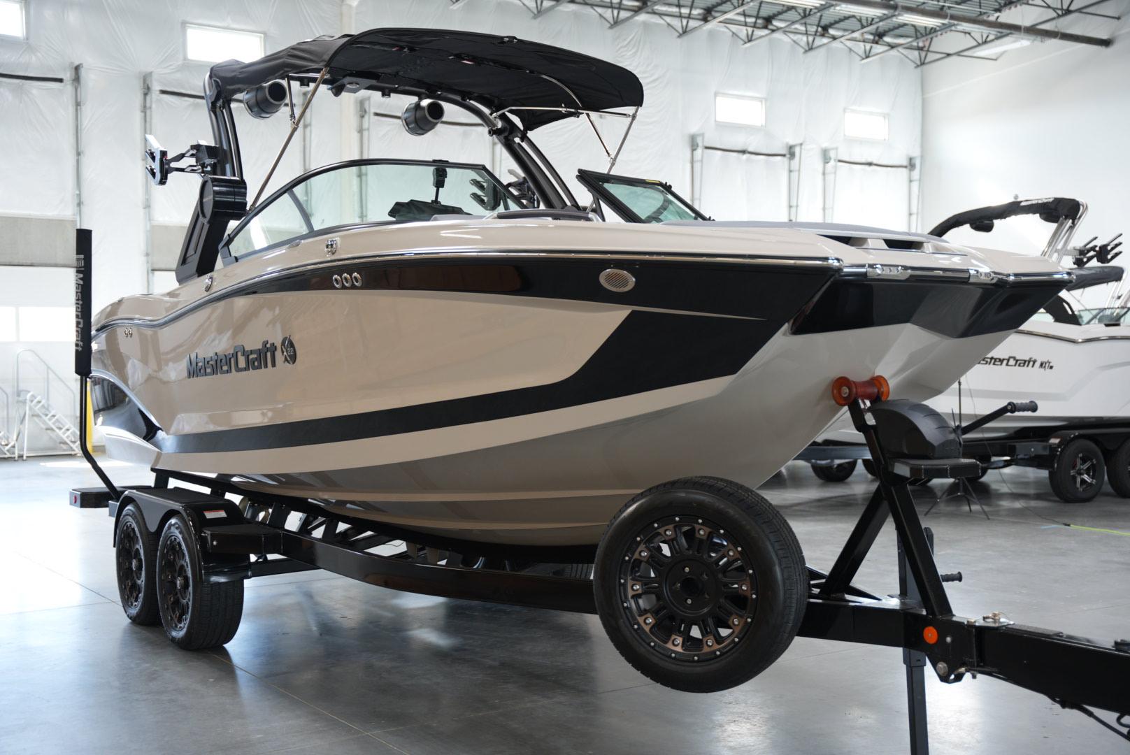 2025 MasterCraft X22 - NEW ARRIVAL &#8211; BRAND NEW COLOR! Icon