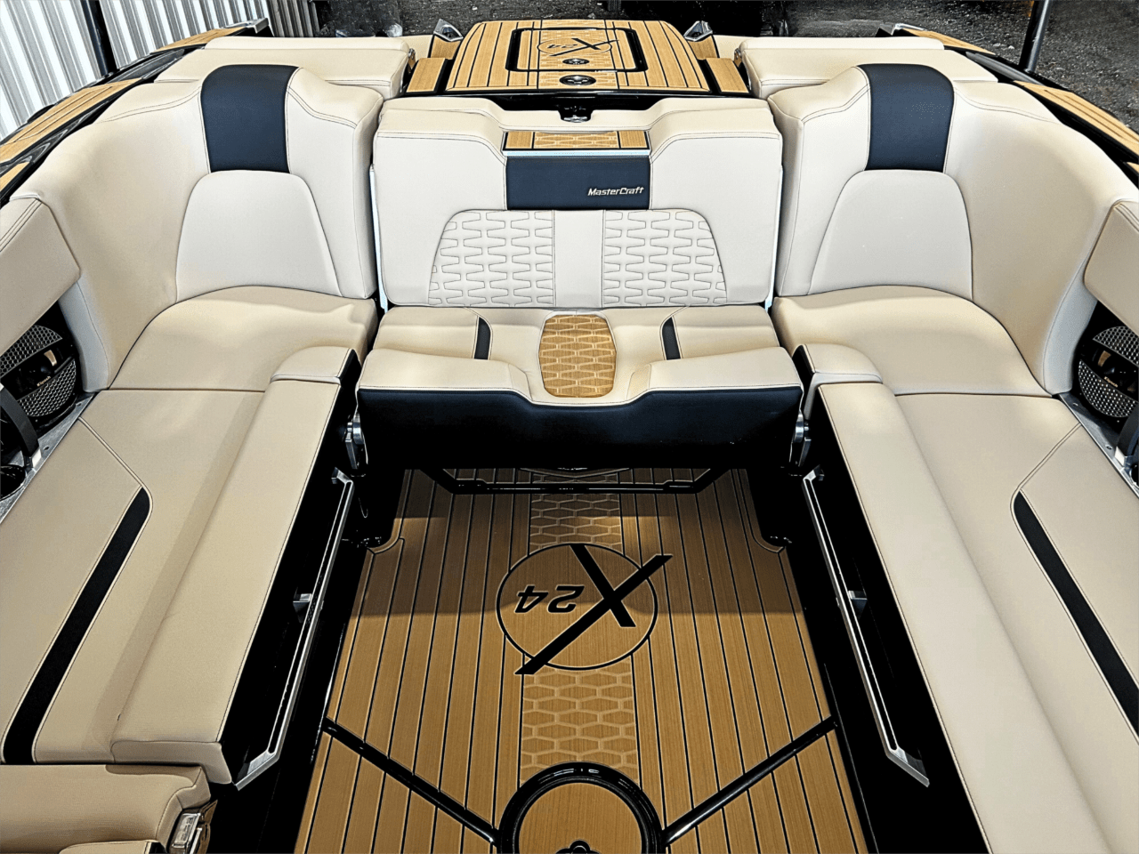 2025 MasterCraft X24