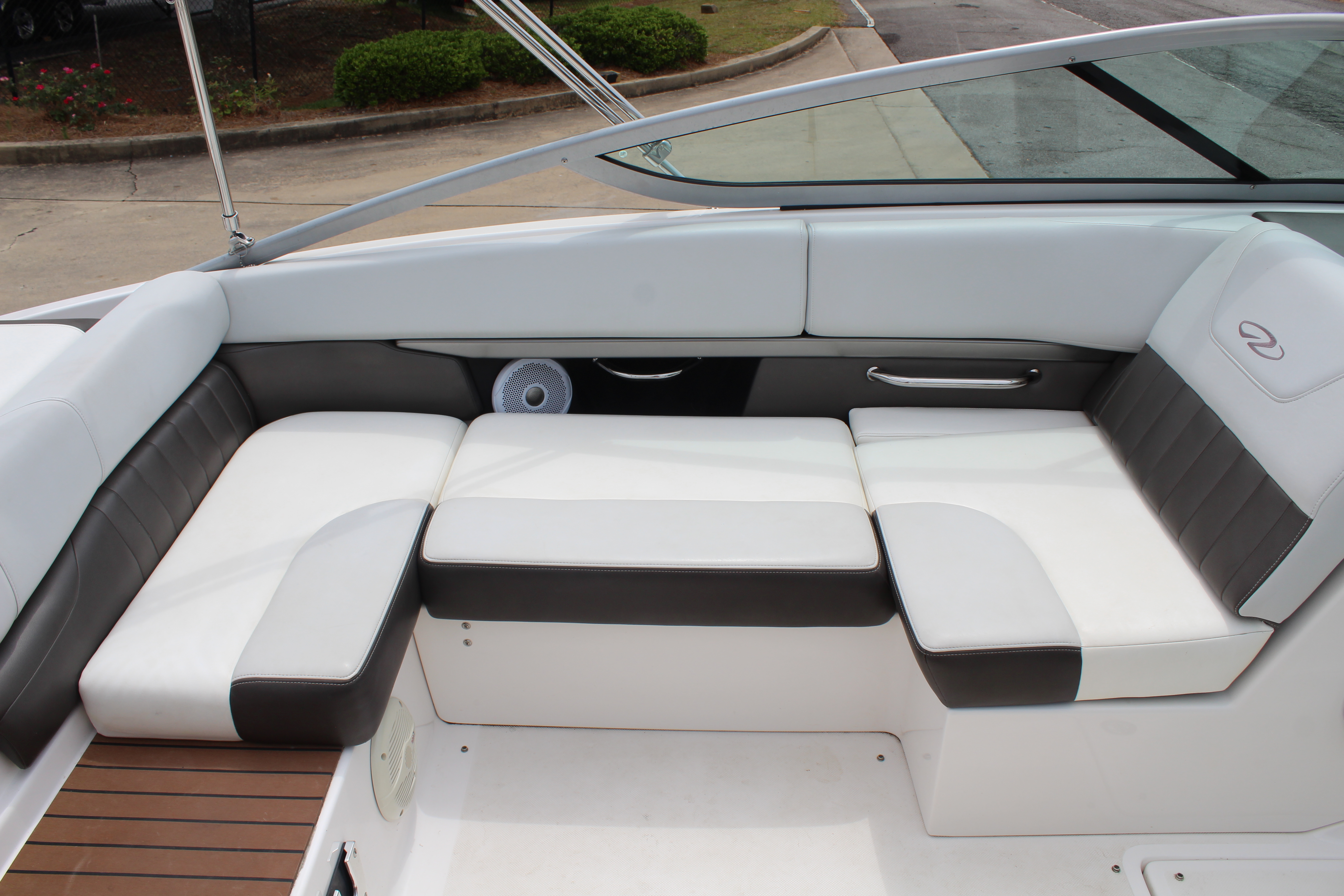 2011 Regal 2100