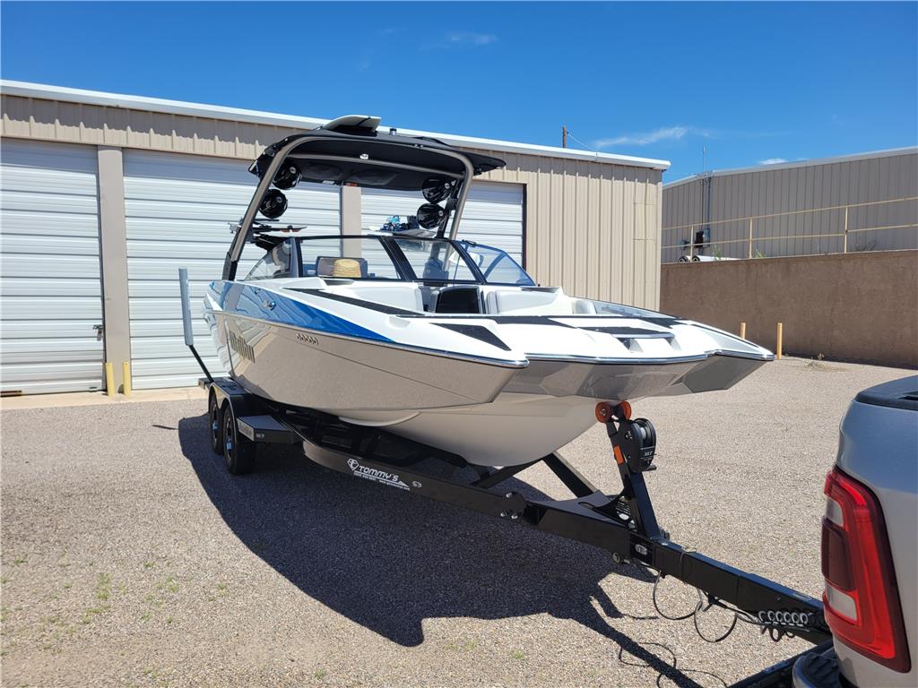 2019 Malibu 22MXZ Icon