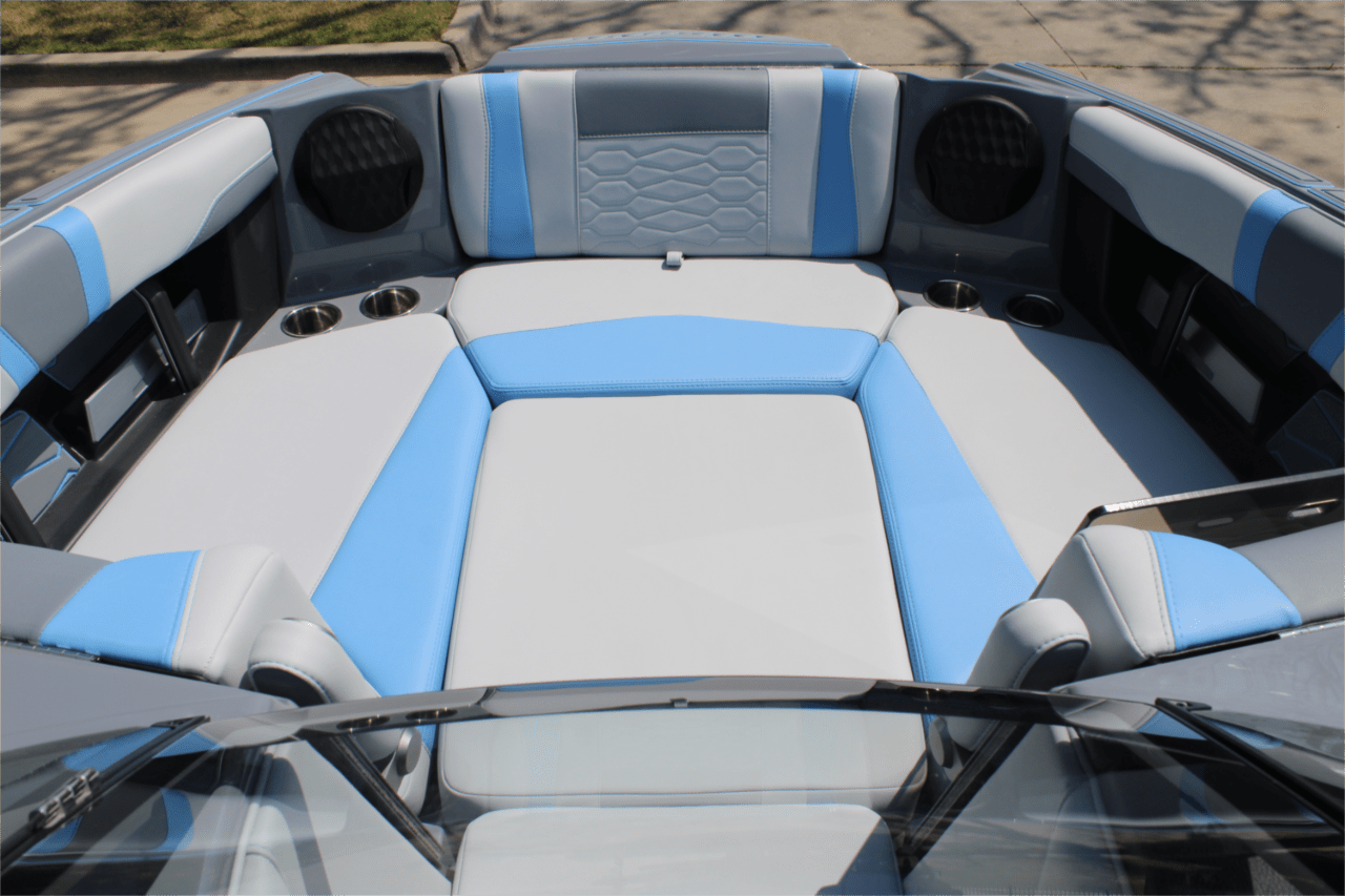 2025 Malibu 22 MXZ Icon