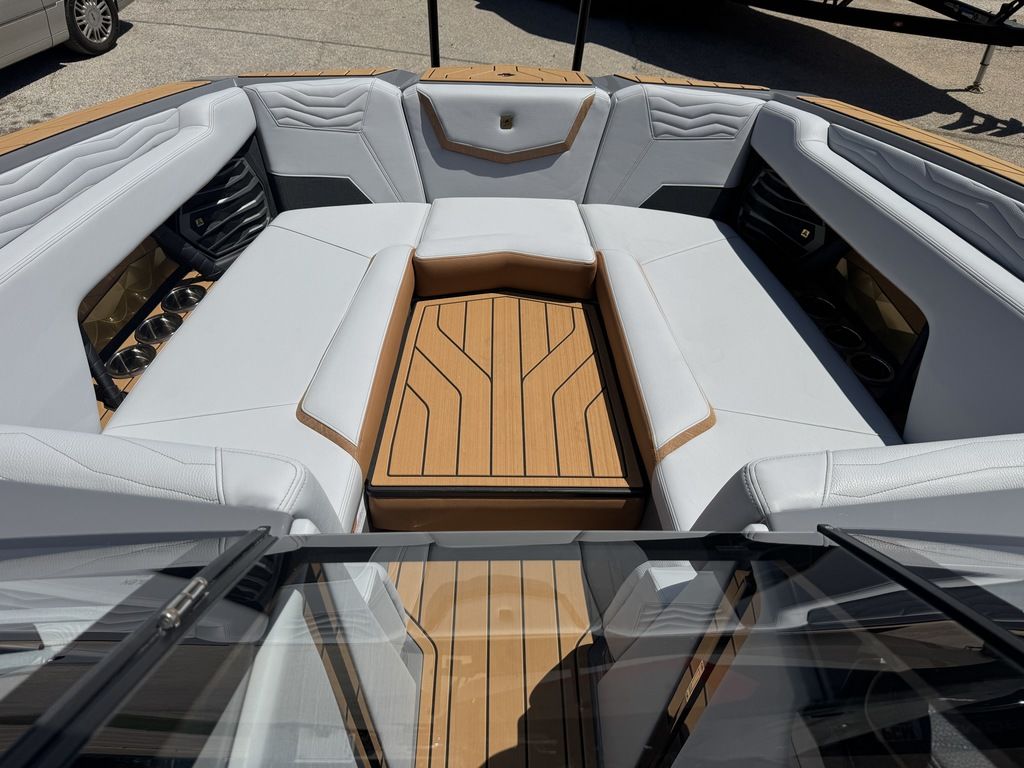 2025 Nautique Super Air Nautique G25