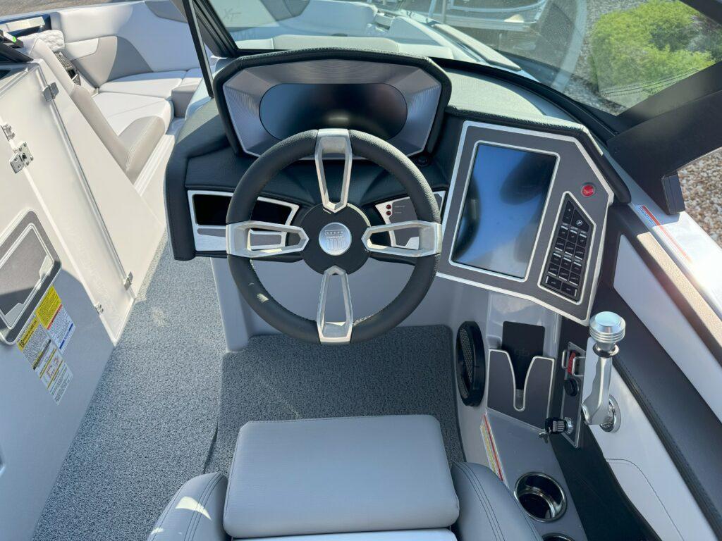 2024 MasterCraft XT22