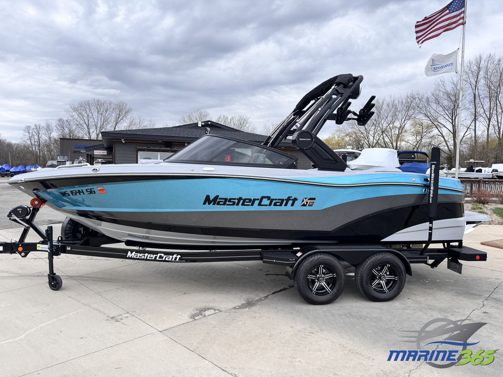 2022 MasterCraft XT21