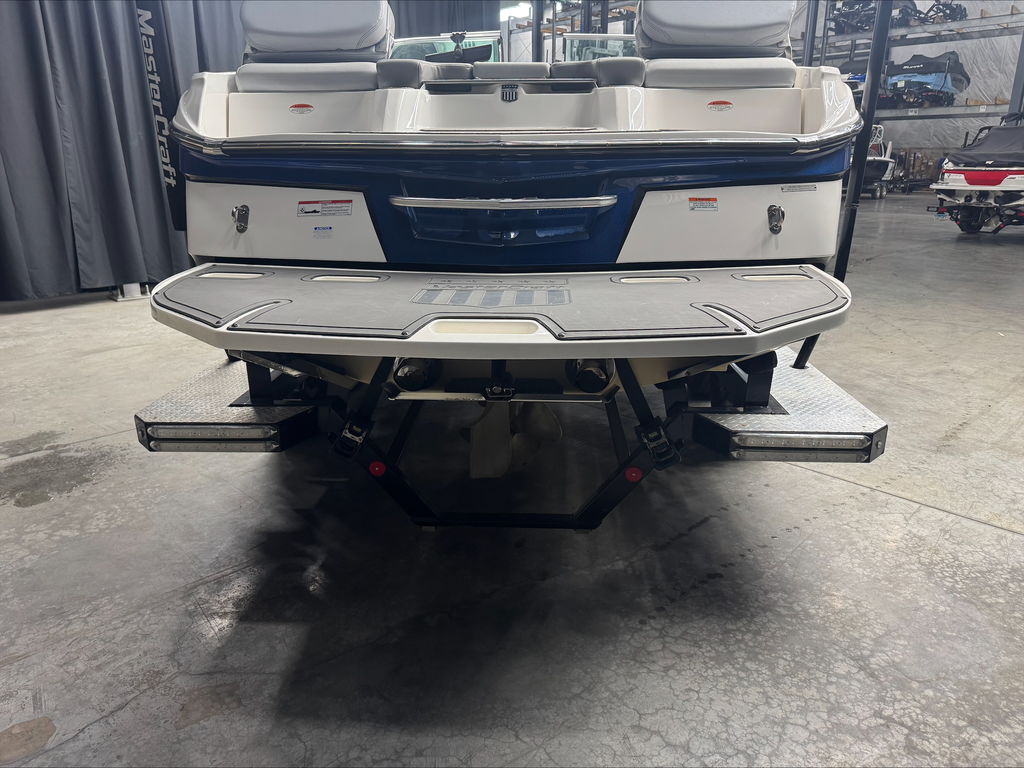 2015 MasterCraft X20