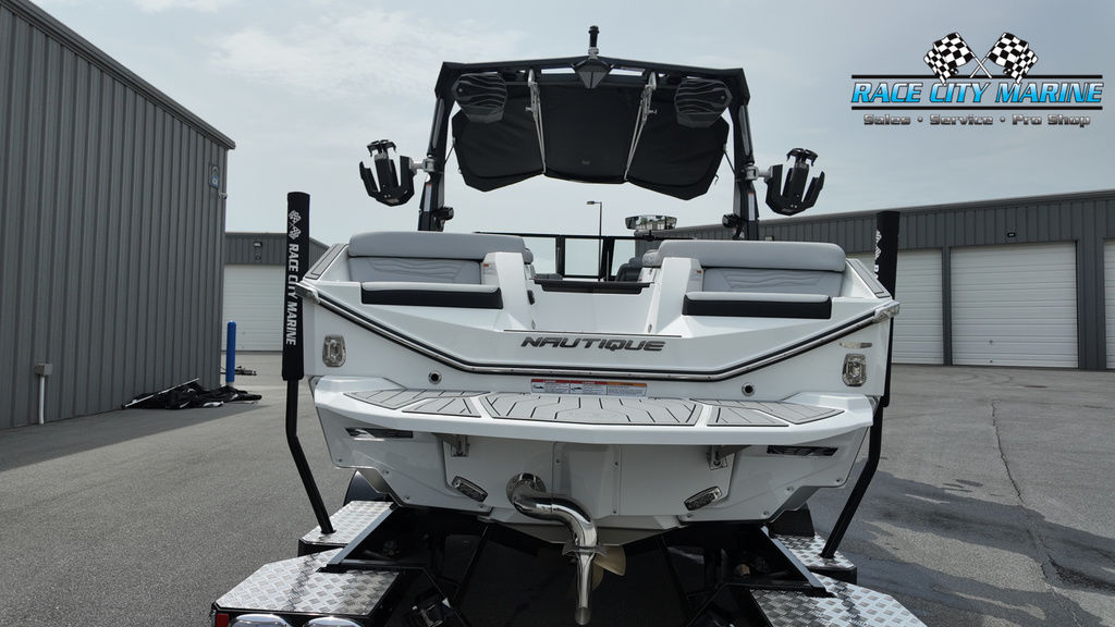 2025 Nautique G21