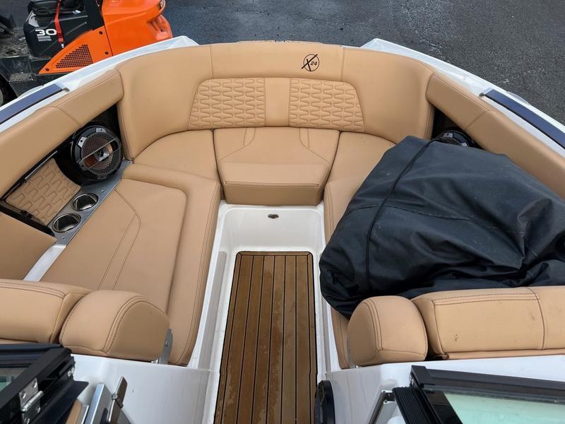 2022 MasterCraft X24