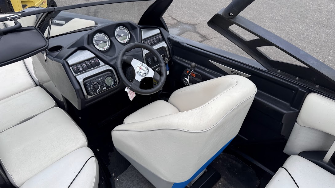 2011 Axis A20