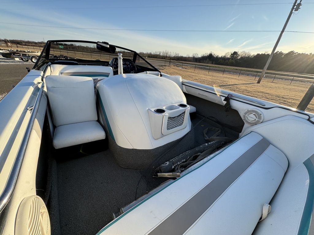 2000 Sanger Boats 2000 DXII Barefooter