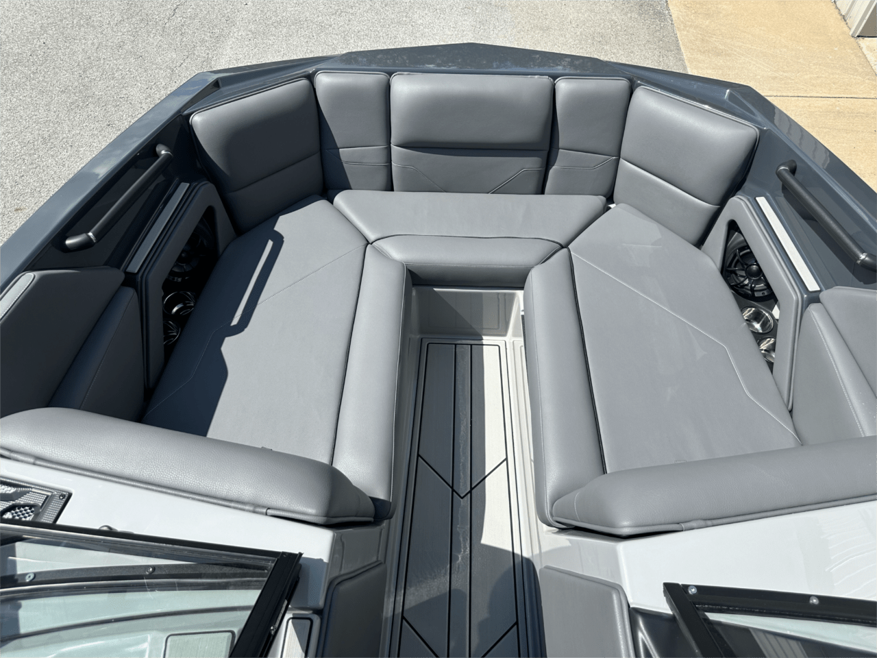 2025 Moomba Max