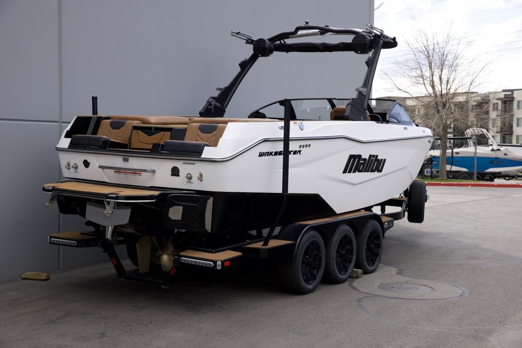 2025 Malibu Boats 25 LSV