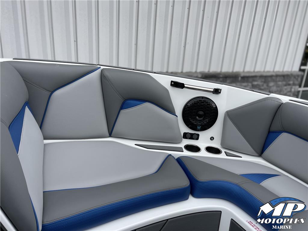 2023 CENTURION Vi22